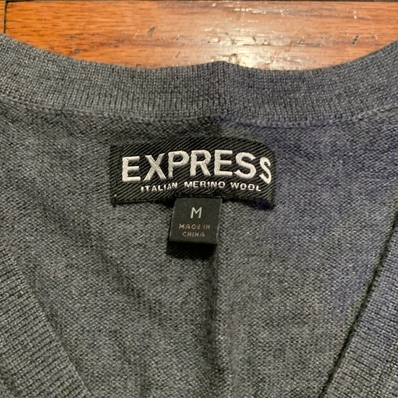 Merino wool V neck sweater - Picture 2 of 3